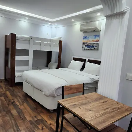 Ξενοδοχείο με διαμερίσματα Sea Star Duran 4*